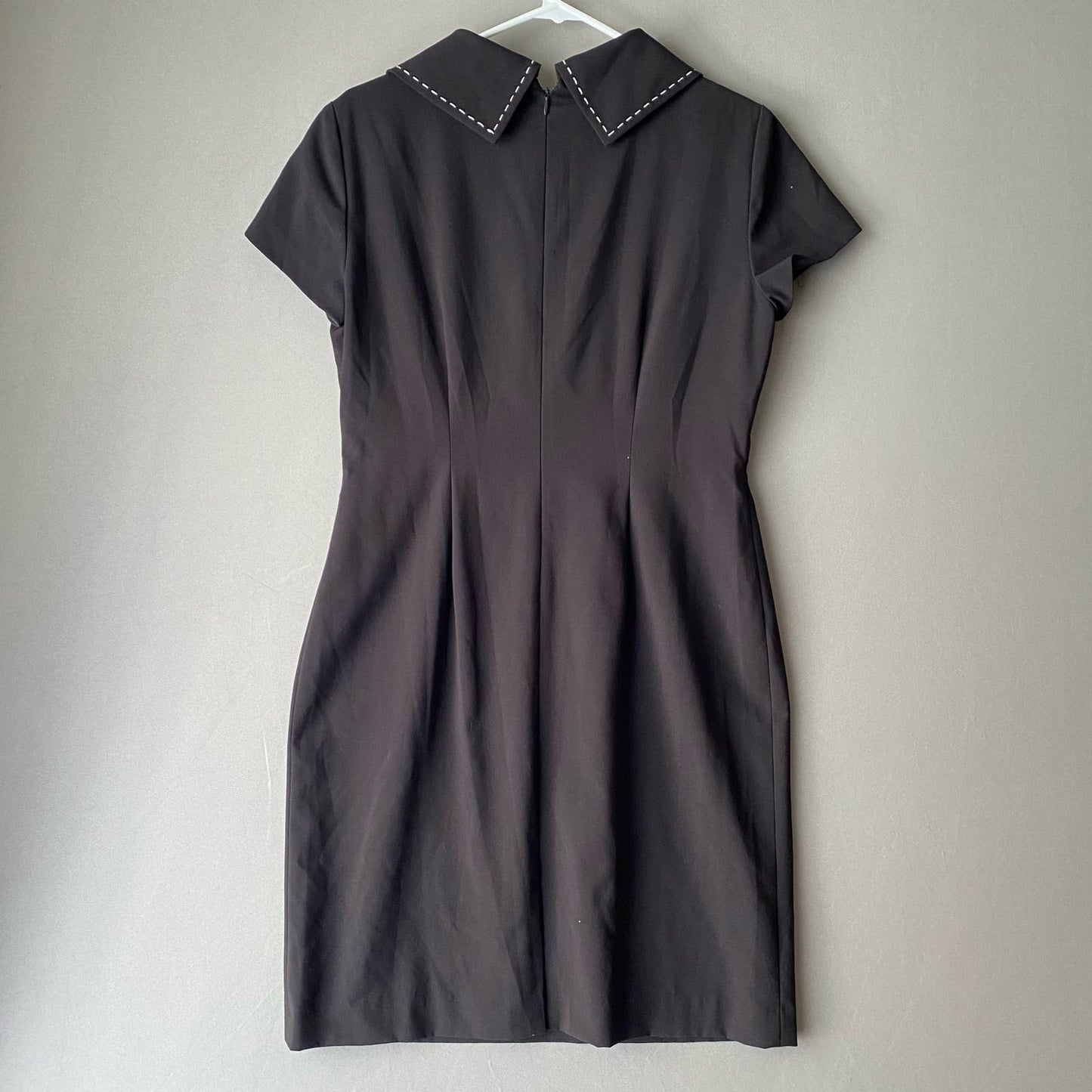 Tahari sz 8 mod sheath short sleeve dress