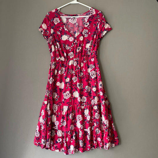 Torrid sz 00 floral red short sleeve knee length dress
