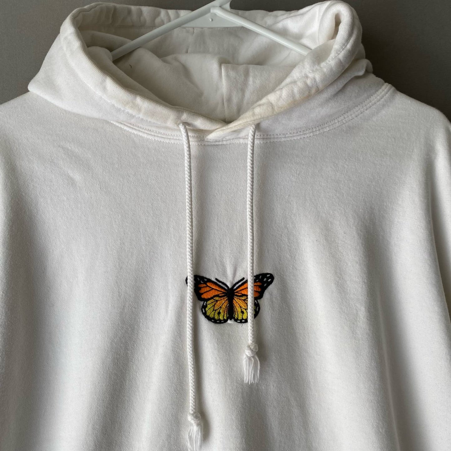 Brandy Melville sz One Size white butterfly embroider hoodie