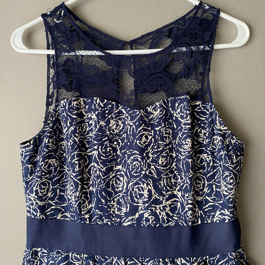 BB Dakota sz 6 blue lace A-line flare mini dress
