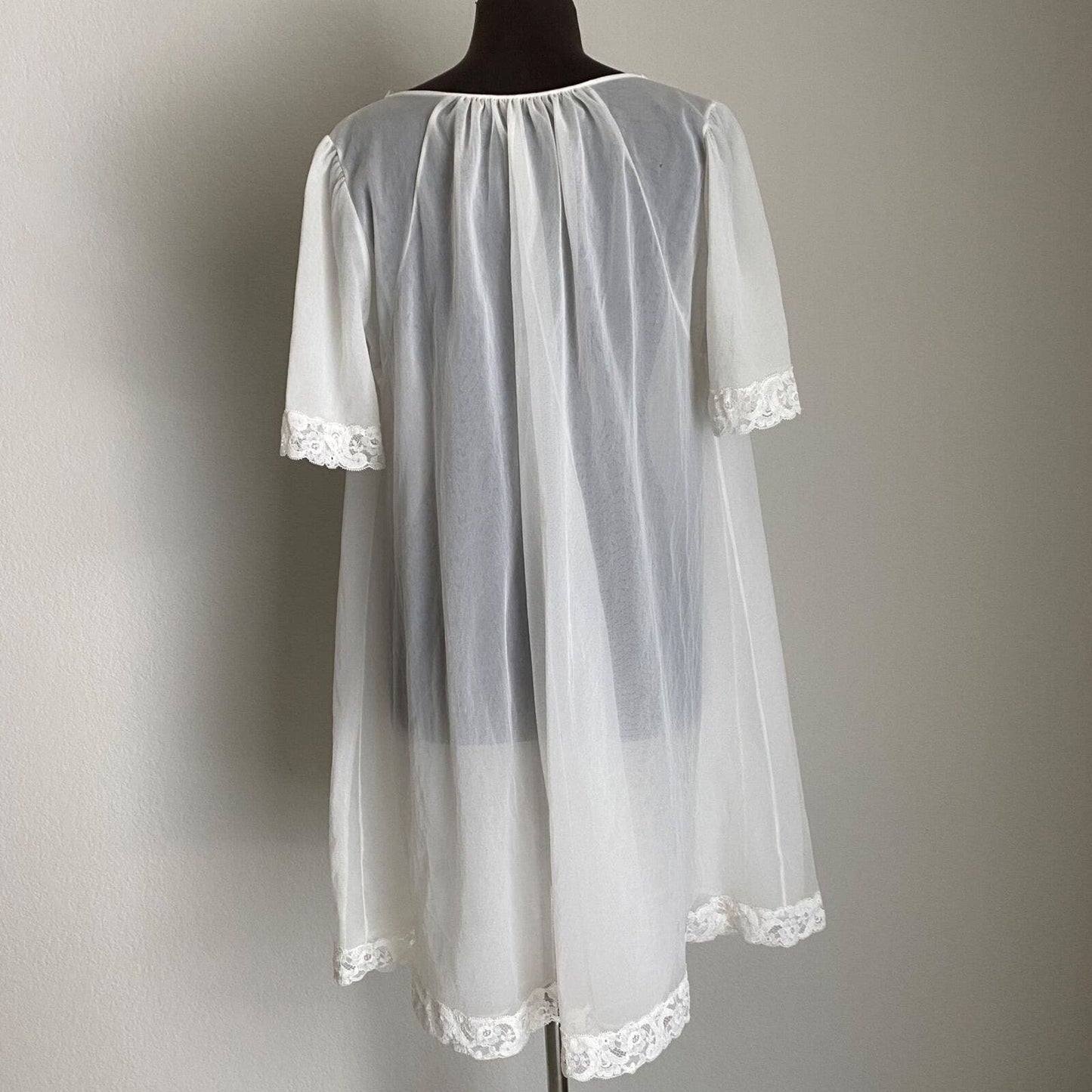 Shadowline sz M **Vintage** sheer 60s 50s short sleeve robe