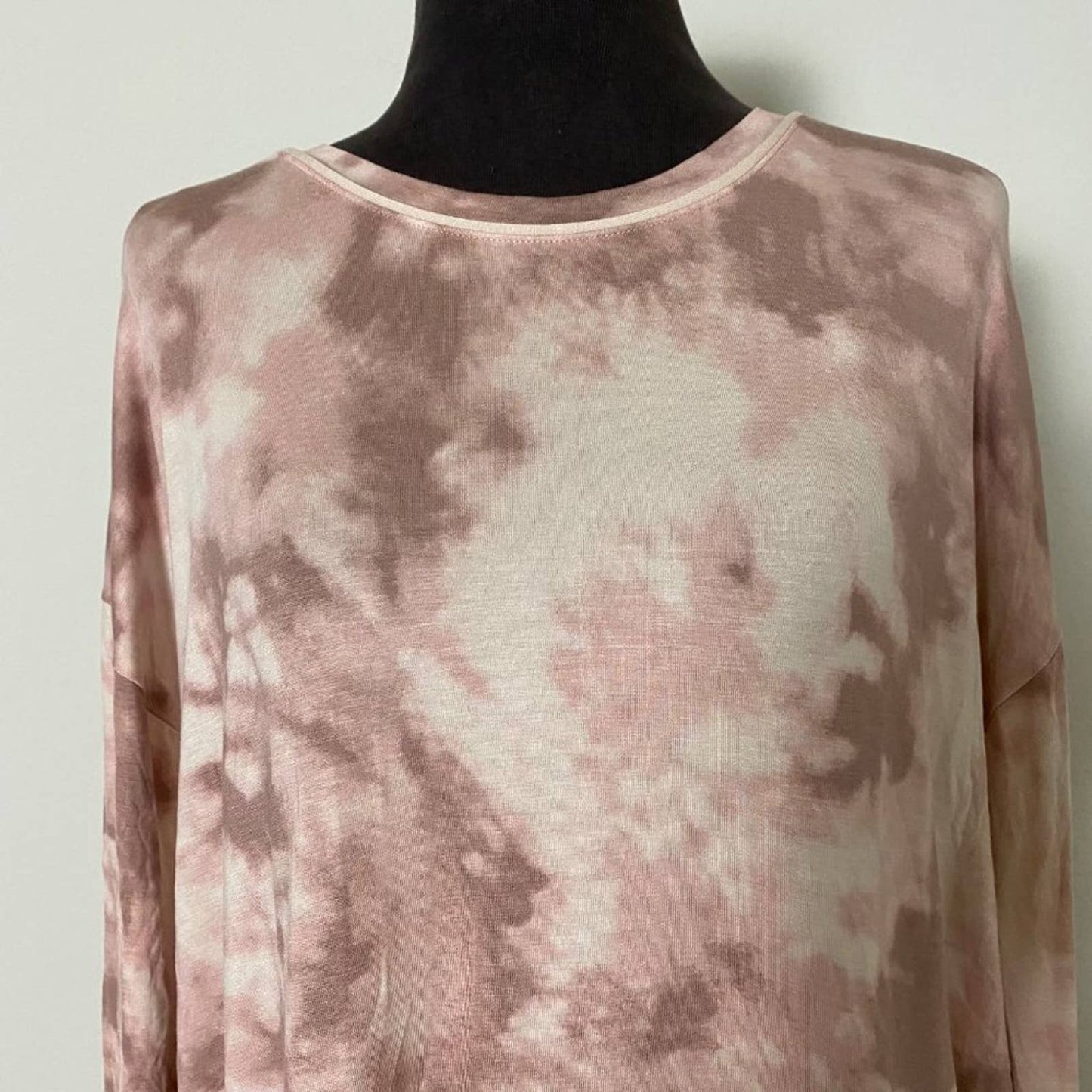 Stars Above sz M Long sleeve scoop neck abstract tie die shirt NWT