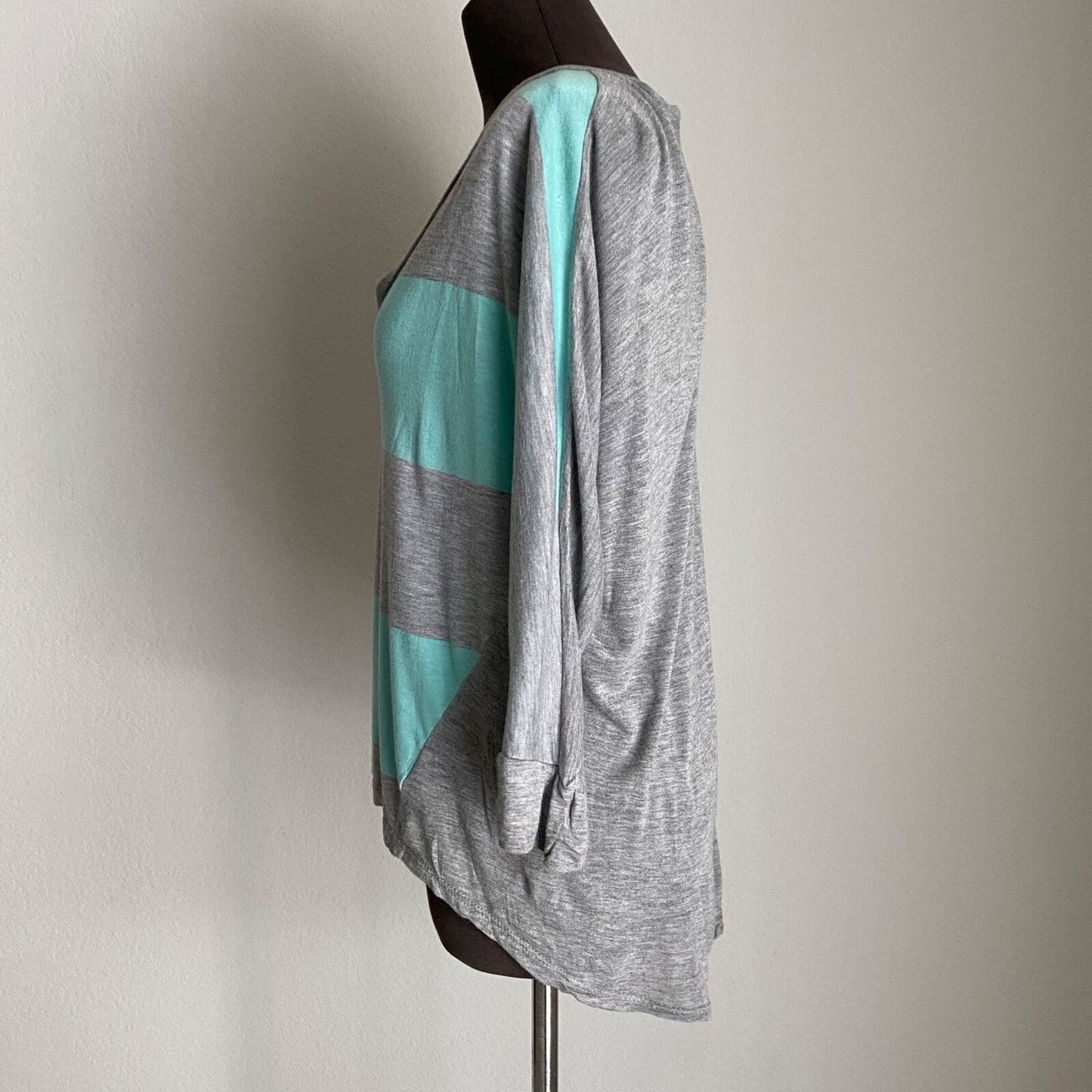 Soprano sz S gray blue stripe oversized comfy T shirt