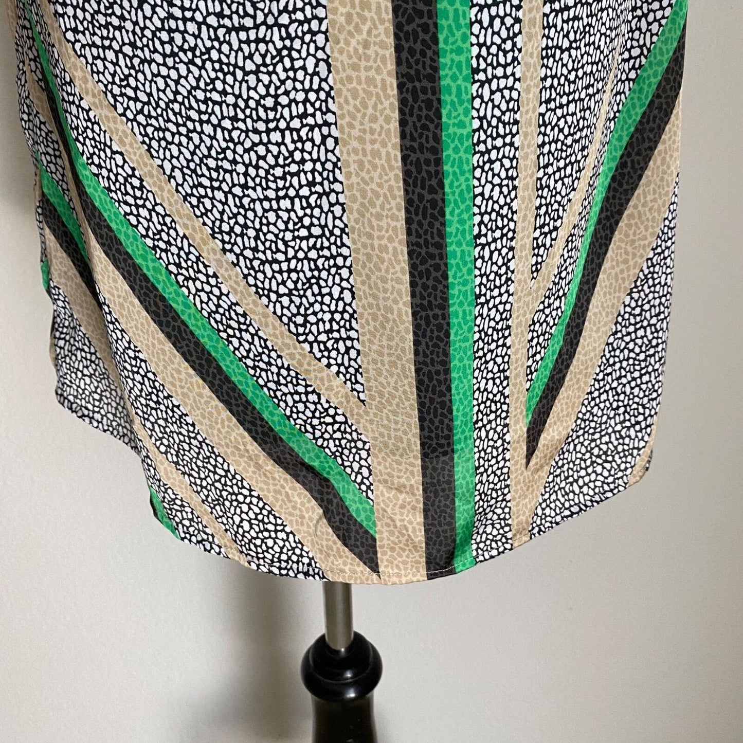 Dana Buchman sz M sleeveless green retro 60s inspired shift dress