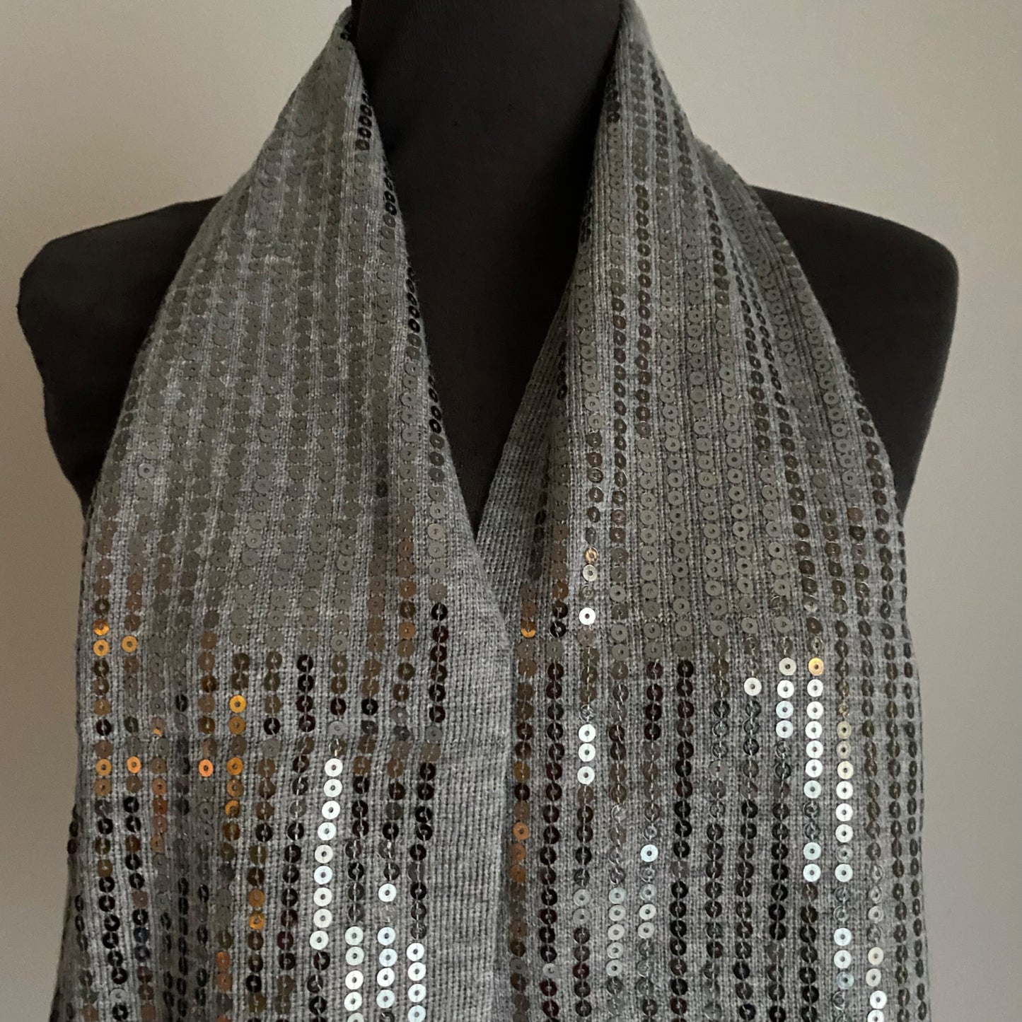 Disney Park sz One size fit all sequin scarf