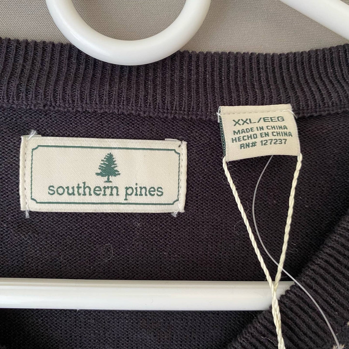 Southern pines sz XXL knit V-neck sweater NWT