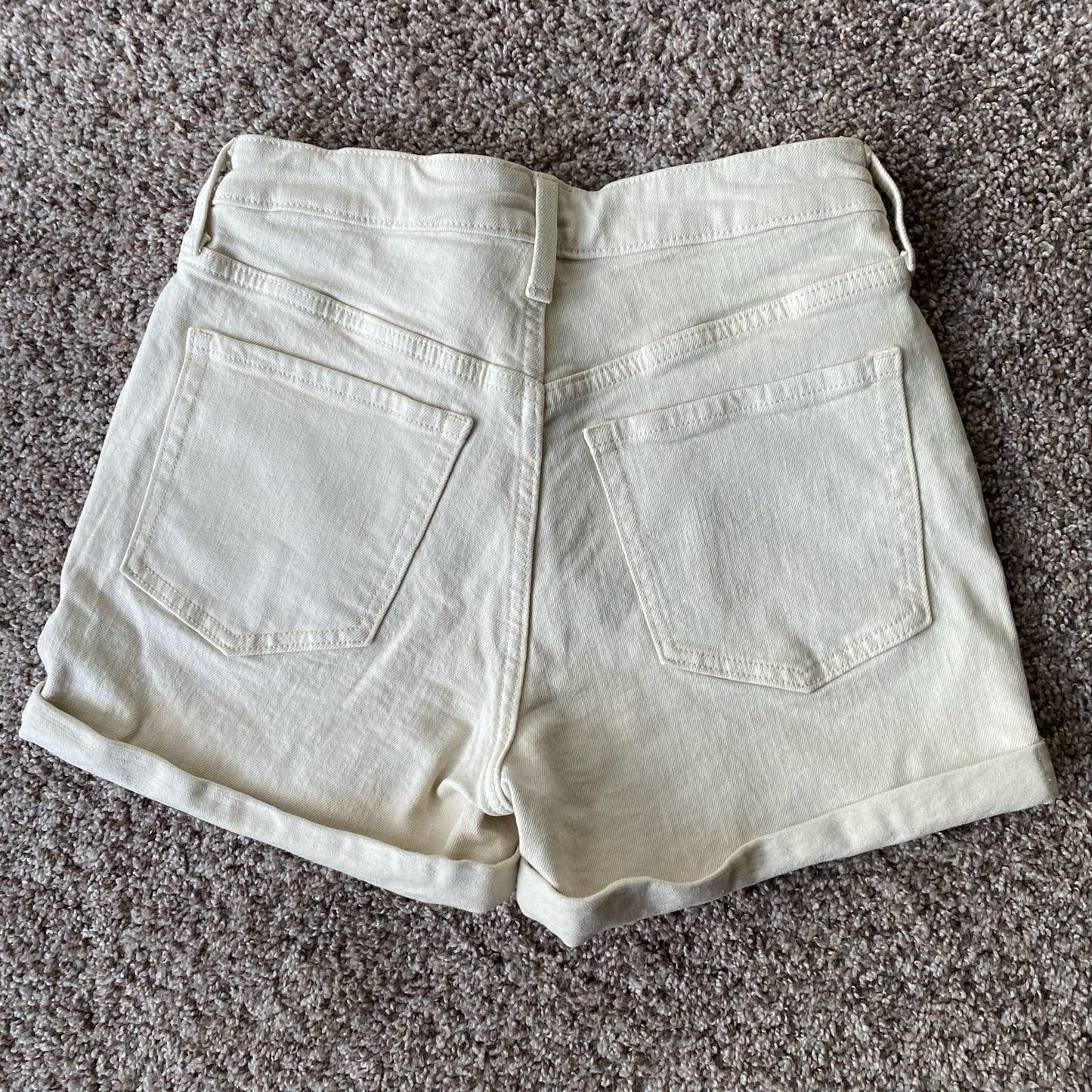 Old Navy sz 4 OG short high rise cream jean shorts