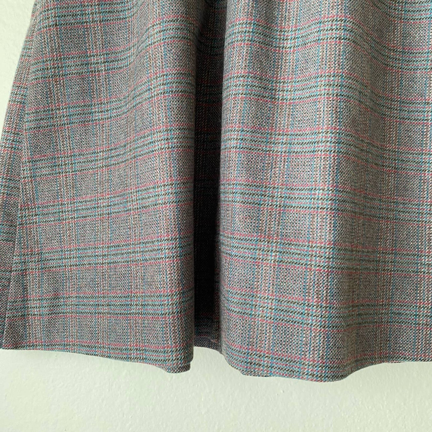 Glendora sz 7/8 VINTAGE plaid A-line vintage with pockets midi skirt