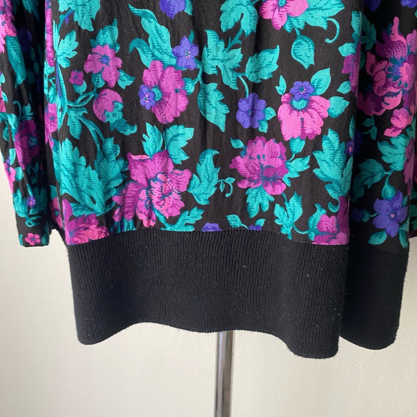 CB sz M Made in U.S. floral Vintage blouse