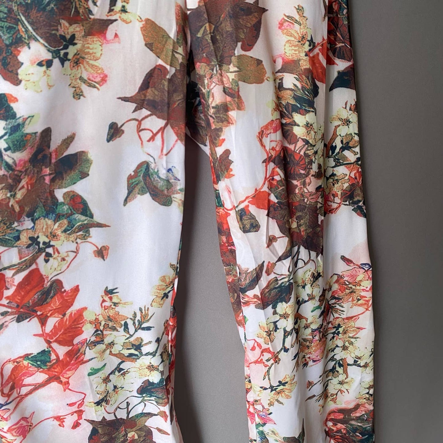 Pretty Little Things sz 8 Multi floral print halter neck wide leg jumpsuit NWT