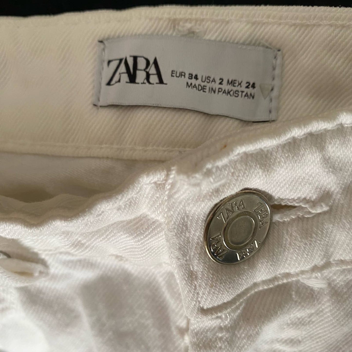 Zara sz 2 high rise cut off hem white jeans