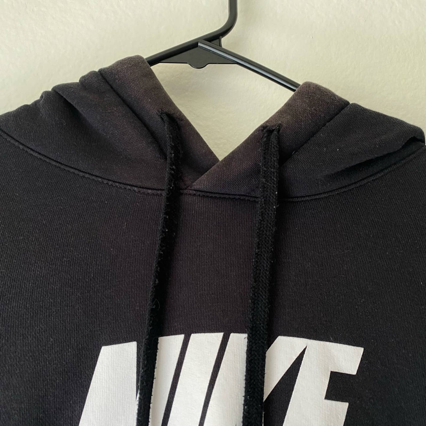 Nike sz L spell out swoosh long sleeve black hoodie