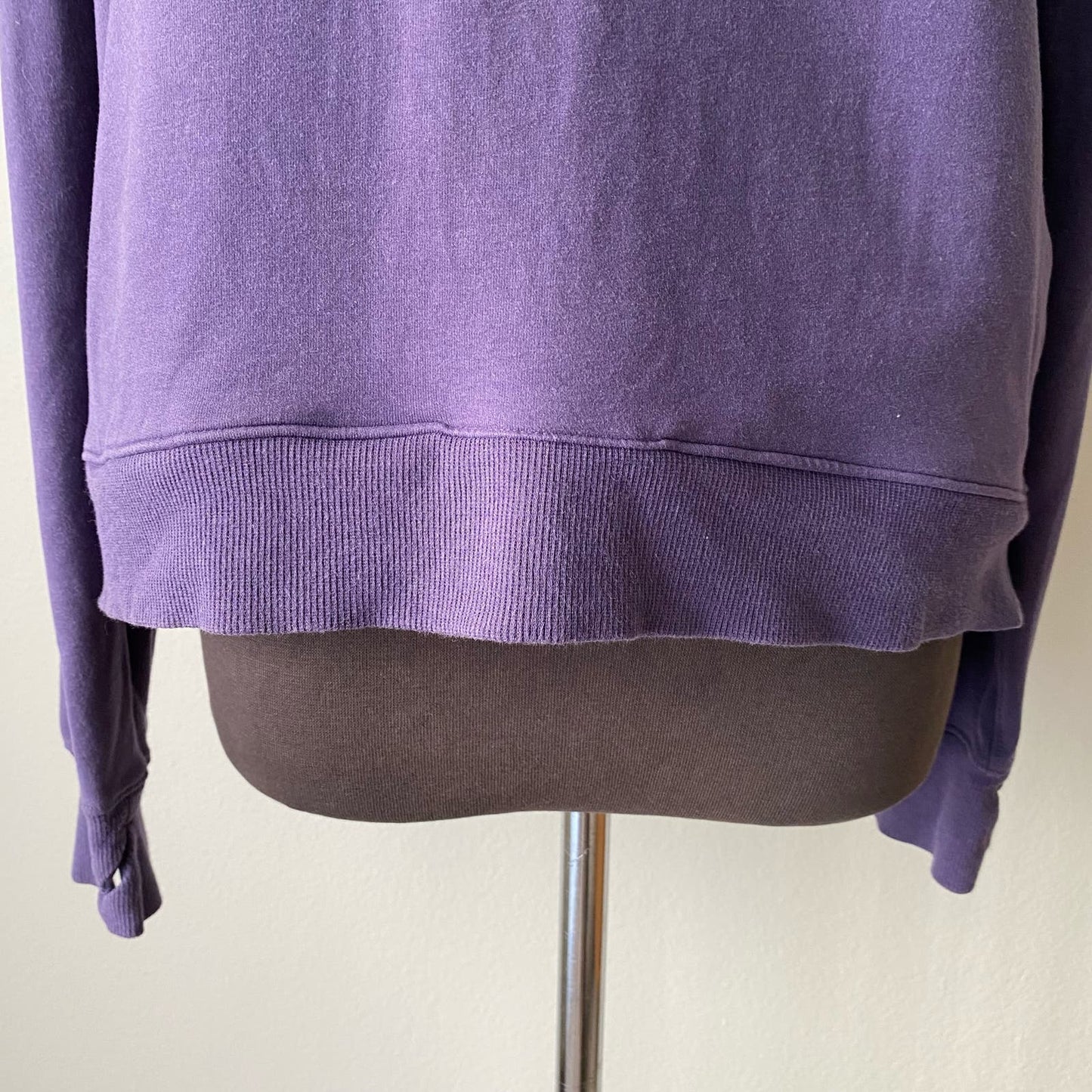 All In Motion sz M crew neck cozy purple sweatshirt