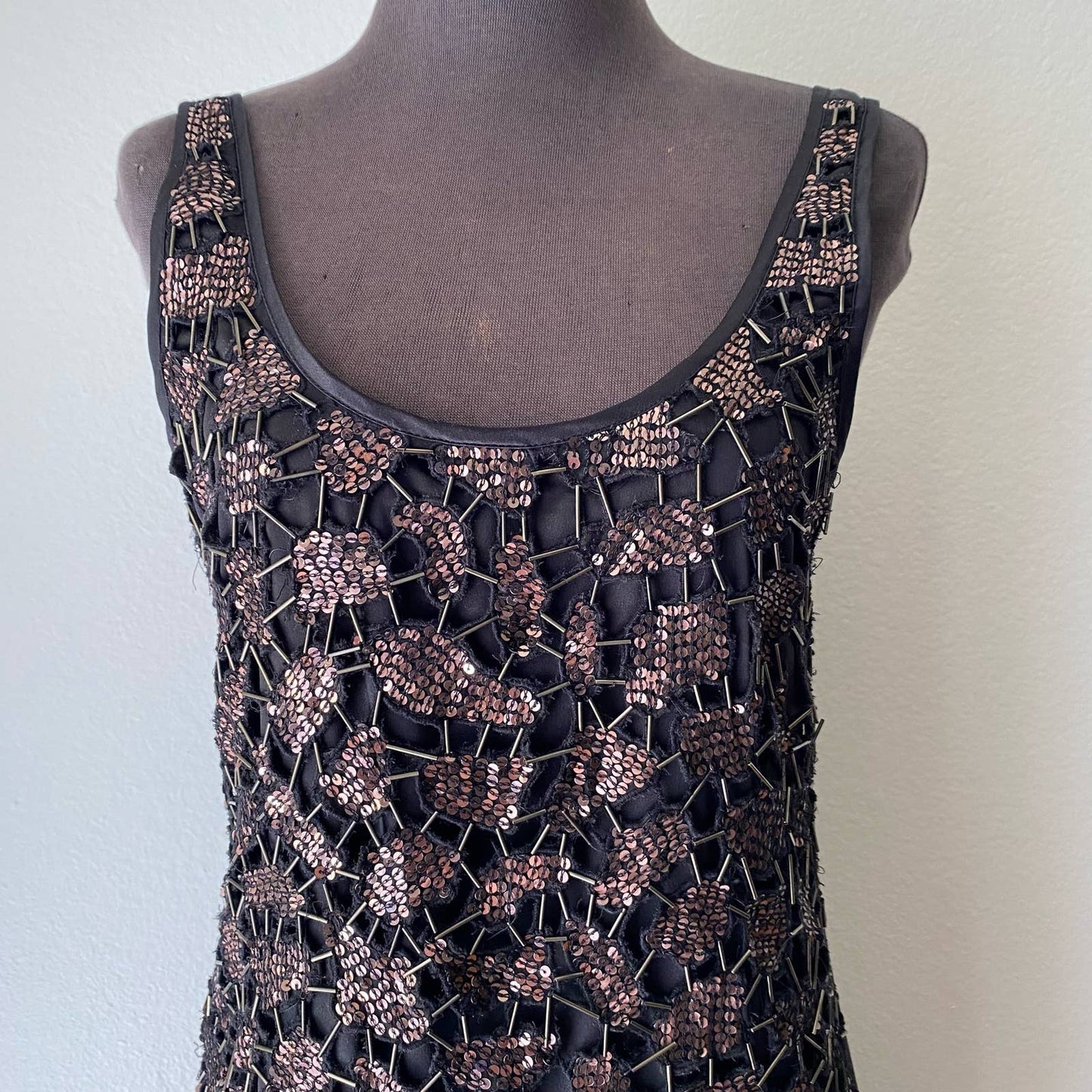 Guess sz 7  scoop neck beaded mini party dress