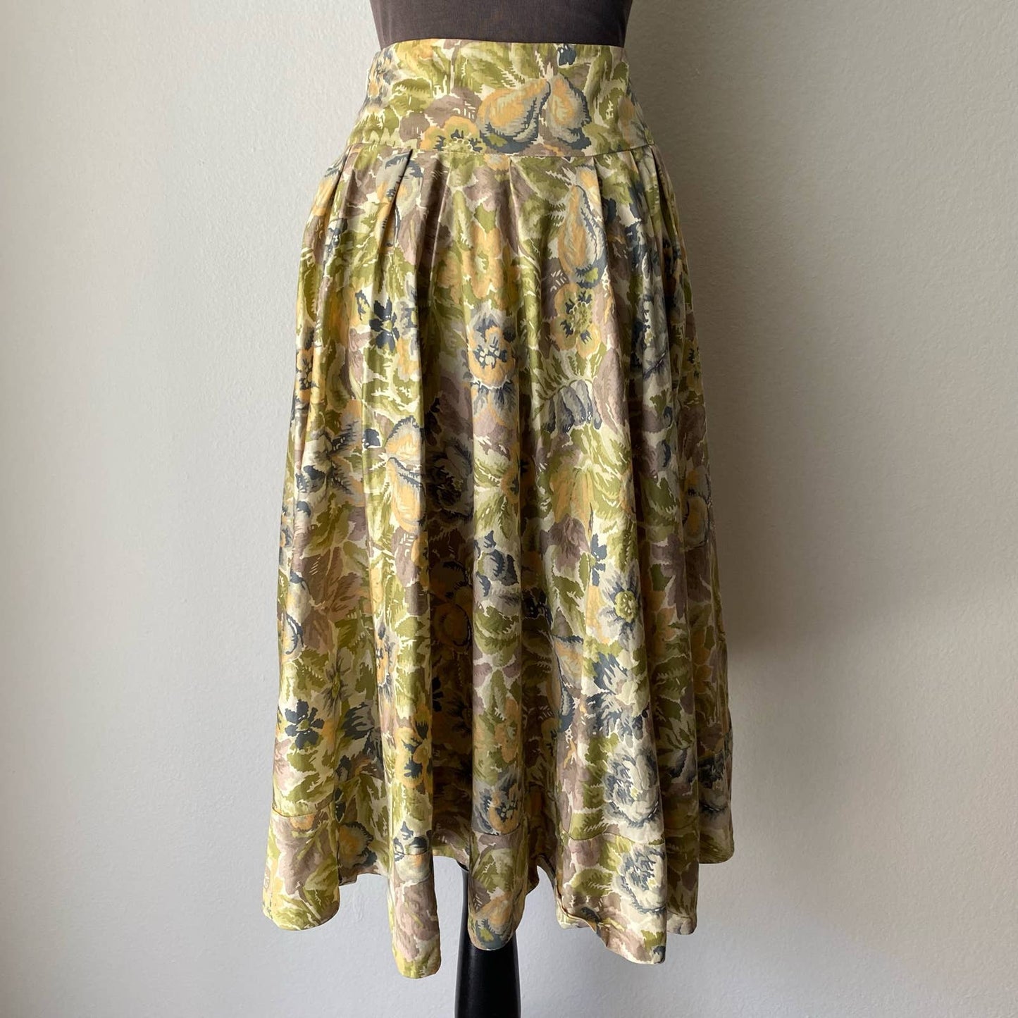 DKNY sz 6 floral print midi flared skirt