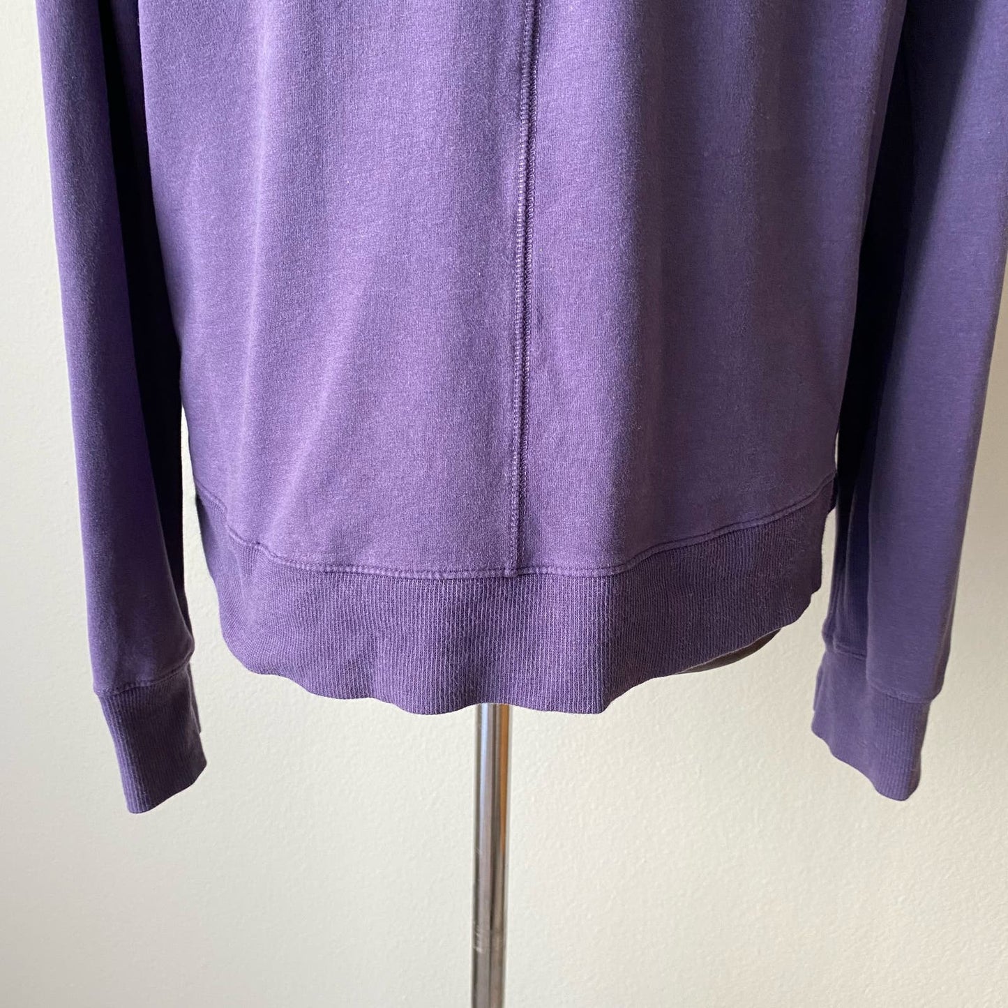All In Motion sz M crew neck cozy purple sweatshirt