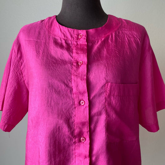 Ashleigh Morgan sz S Short sleeve button down front with a pocket blouse