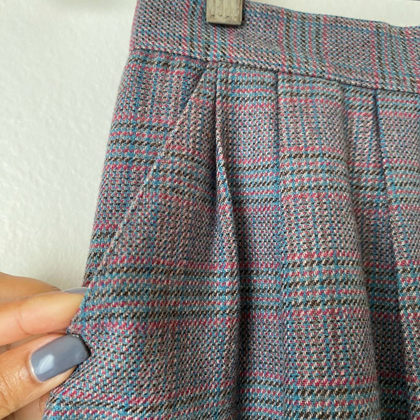 Glendora sz 7/8 VINTAGE plaid A-line vintage with pockets midi skirt