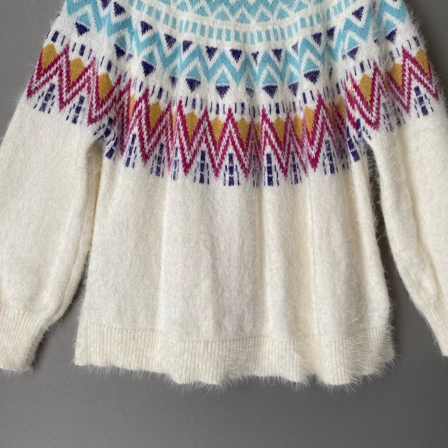 Bright fuzzy sz 2X geo knit winter sweater