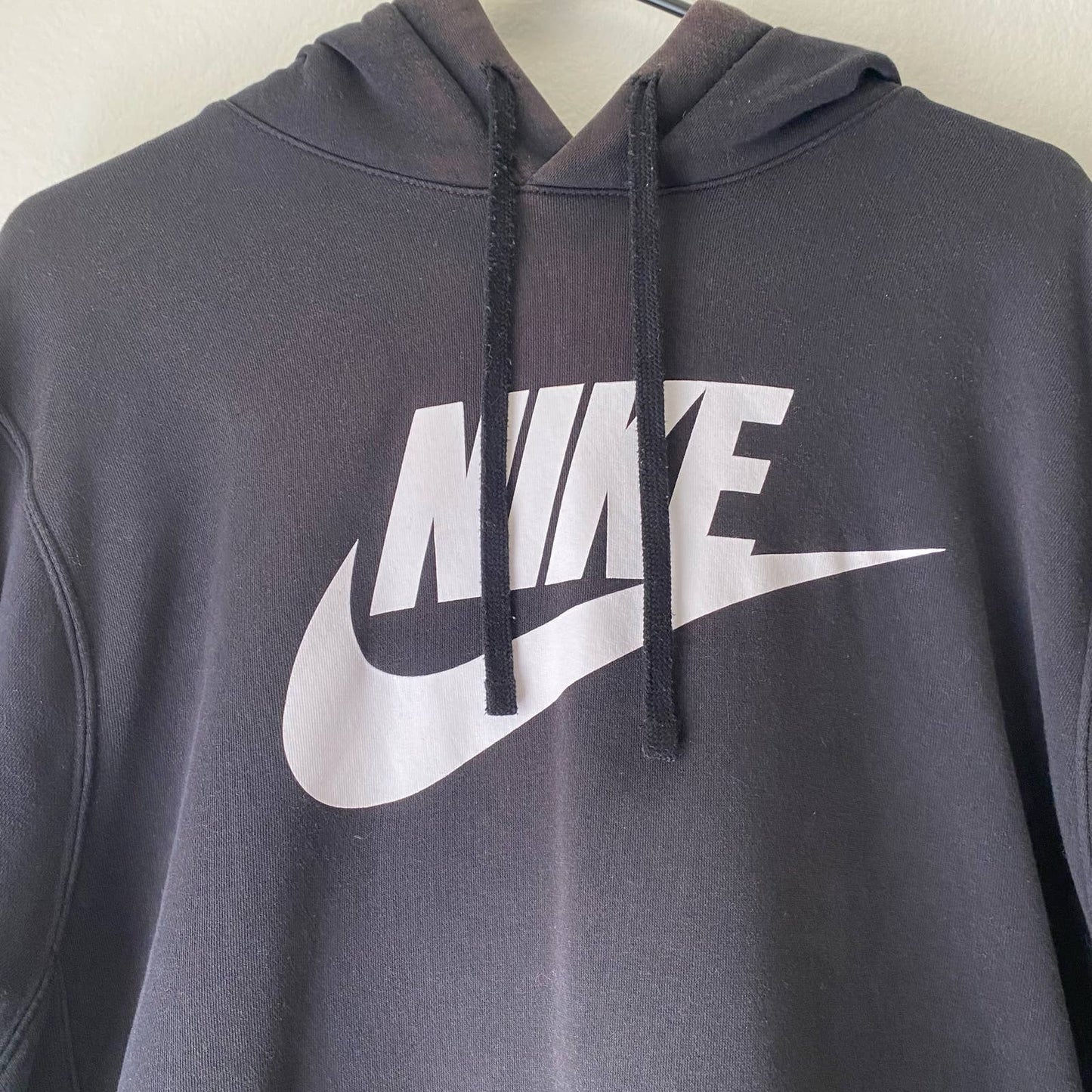 Nike sz L spell out swoosh long sleeve black hoodie