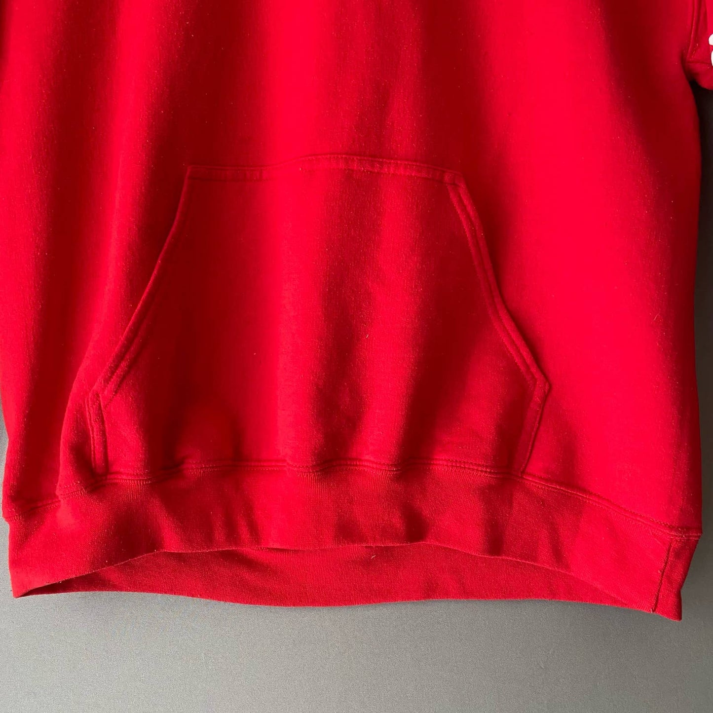Shadow hill sz M red countries hoodie