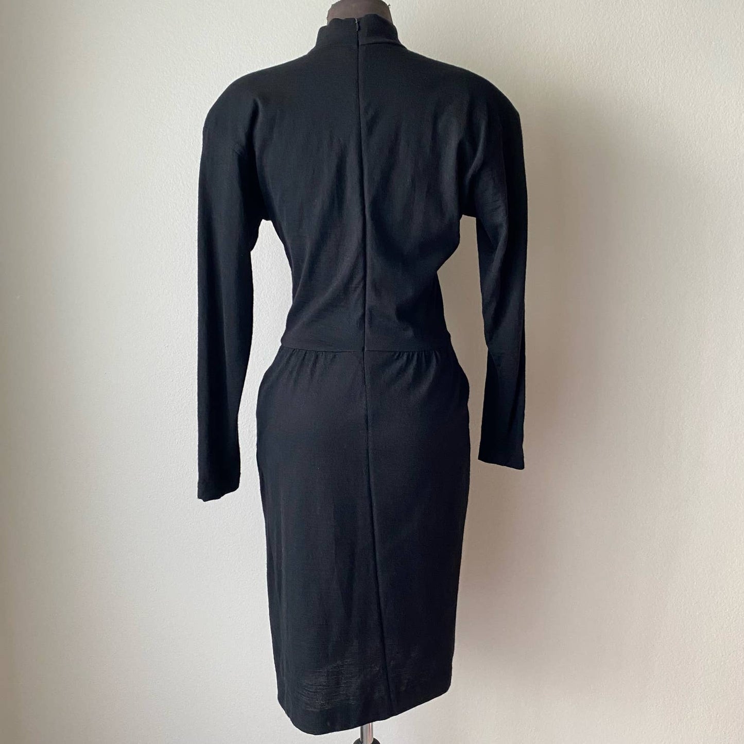 Cathy Hardwick sz 10 Vintage 100% wool sheath dress