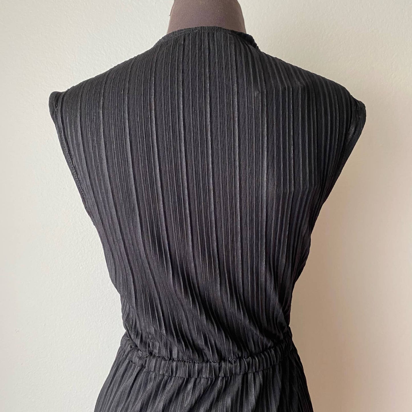 Zara sz S pleated minimalist drawstring waist midi dress NWT