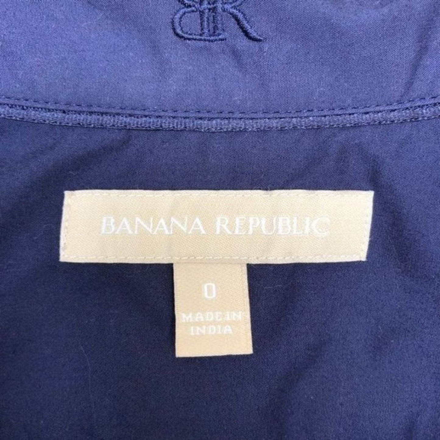 Banana Republic sz 0 navy cotton button shirt blouse