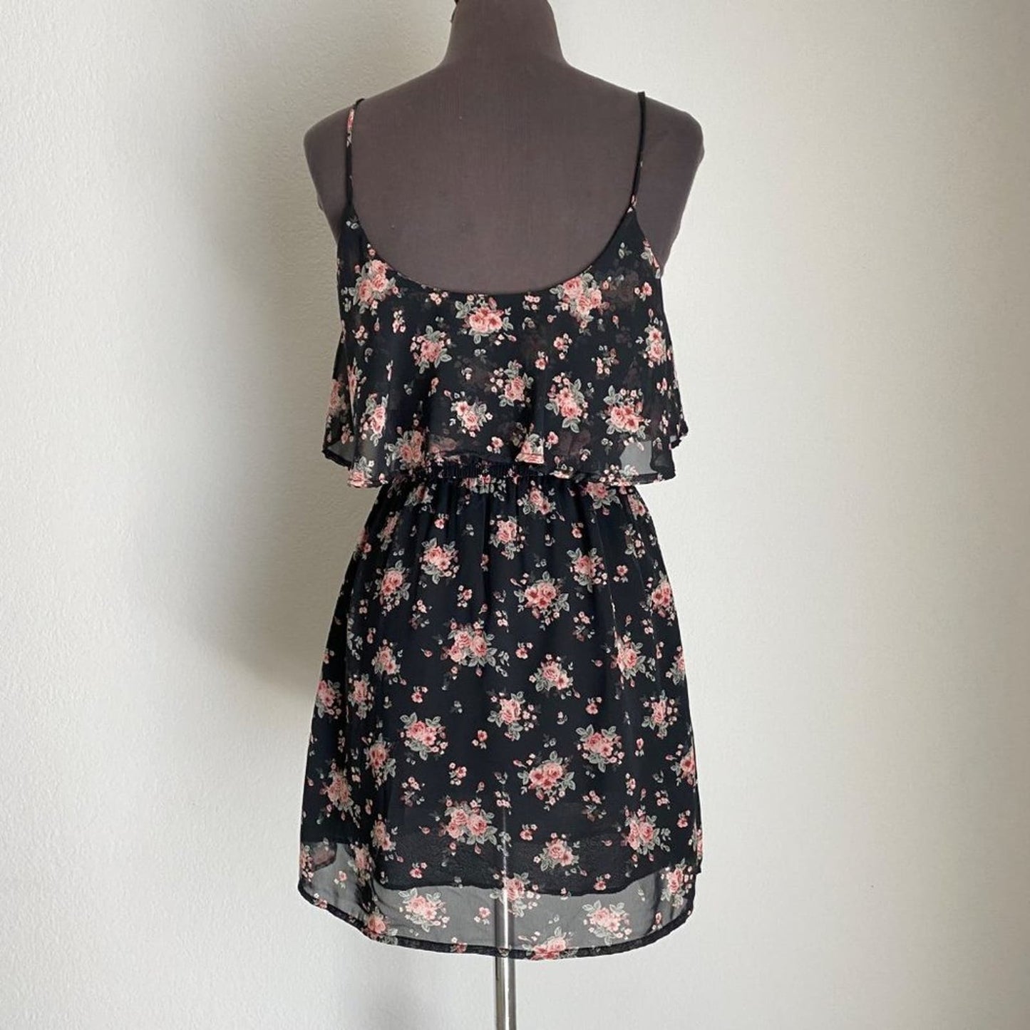 Foreign Exchange sz S Spaghetti strap Y2K floral mini summer dress