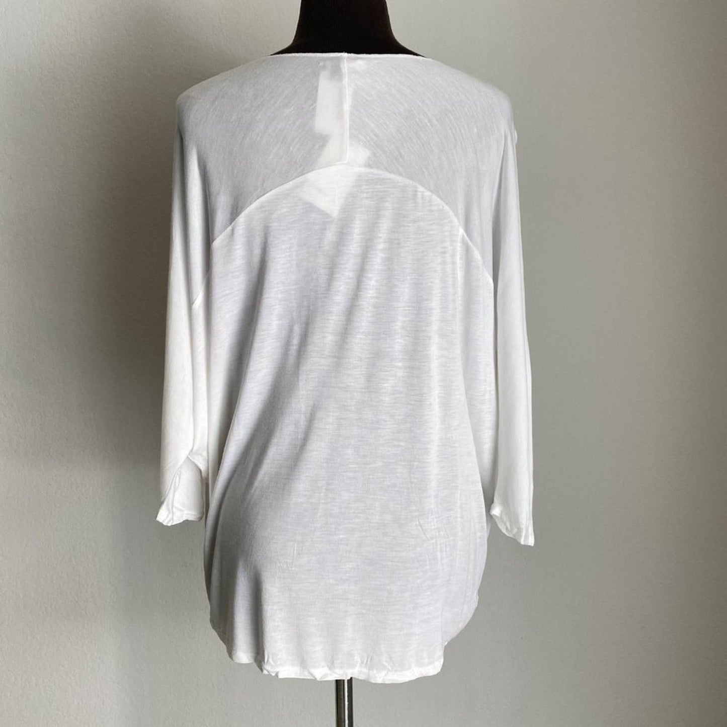 Vince Neiman Marcus sz S  Scoop neck blouse shirt NWT
