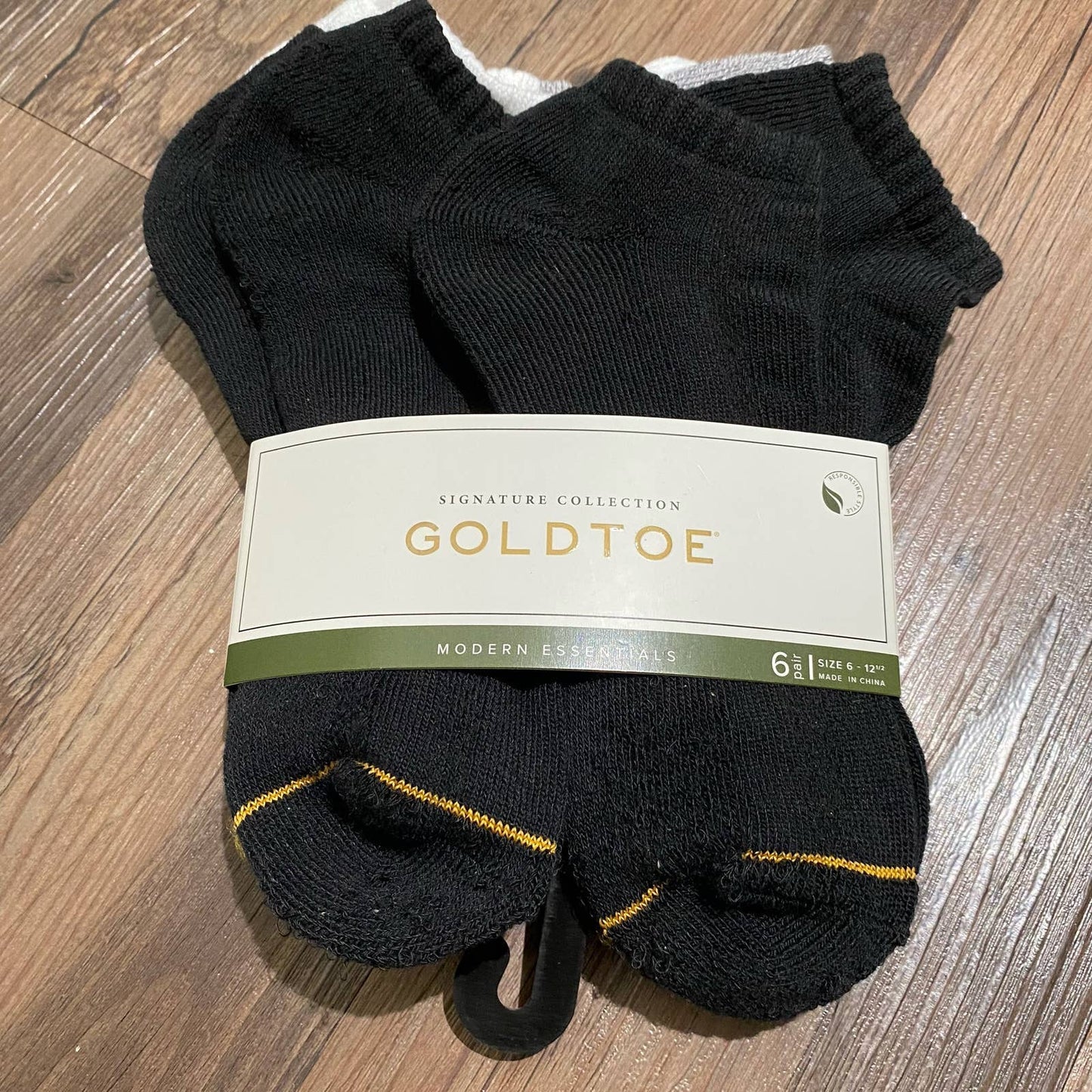 Gold Toe 6 pair Signature Collection sz 6-12.5 ankle socks