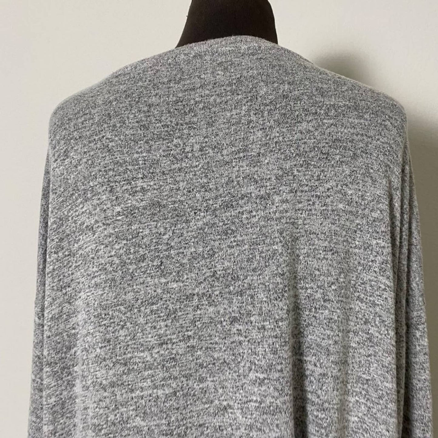 Banana Republic sz M Long sleeve tie detail pull over knit blouse