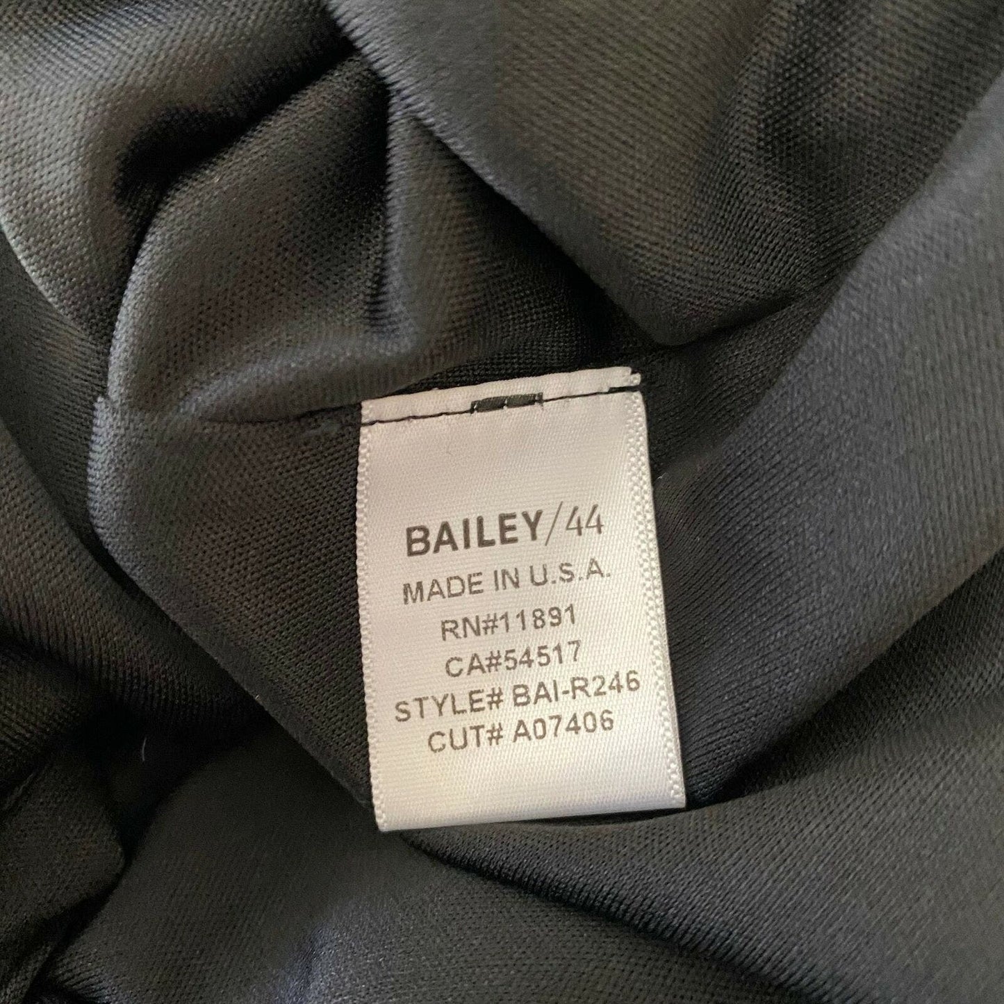 Bailey 44 sz M work career v-neck sheath office midi dress