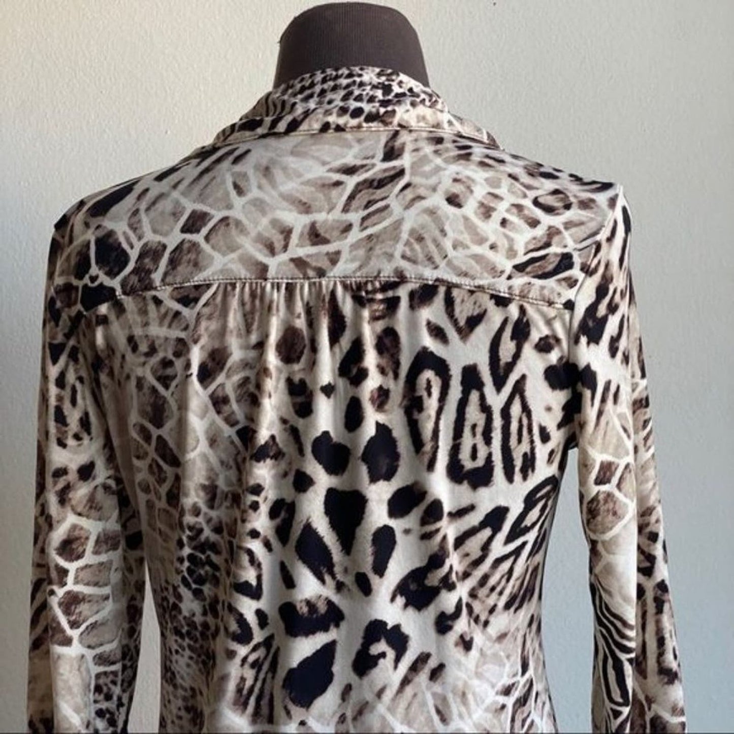 Alfani sz XS animal cheetah print Y2k button blouse