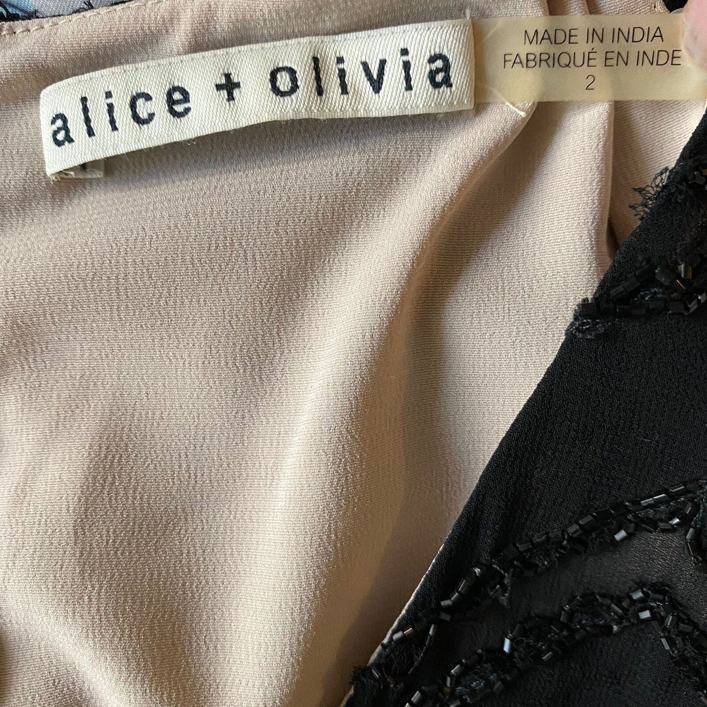 Alice + Olivia sz 2 beaded 100% Silk cocktail going out v-neck party dress