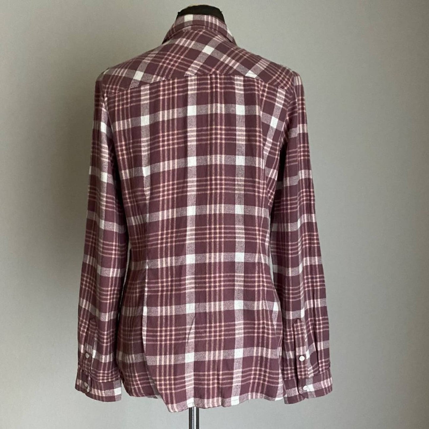 Merona sz S 100% cotton Long sleeve button down front plaid shirt