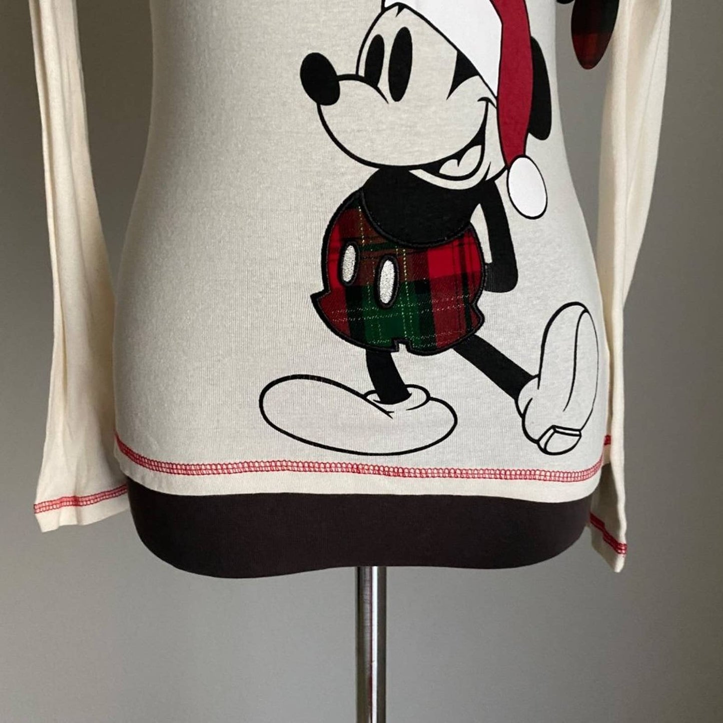 Disney Park sz XS Long sleeve scoop neck Mickey Mouse shirt NWT