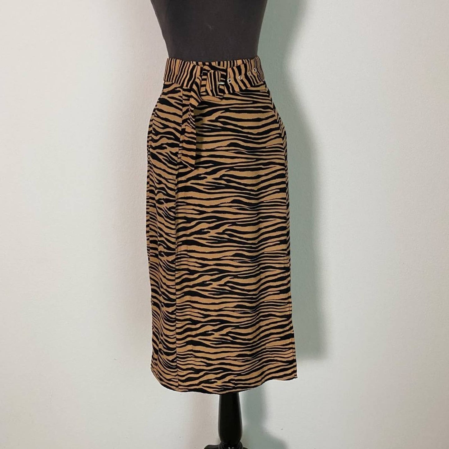 Wayf sz XS zebra print Midi belted pencil skirt