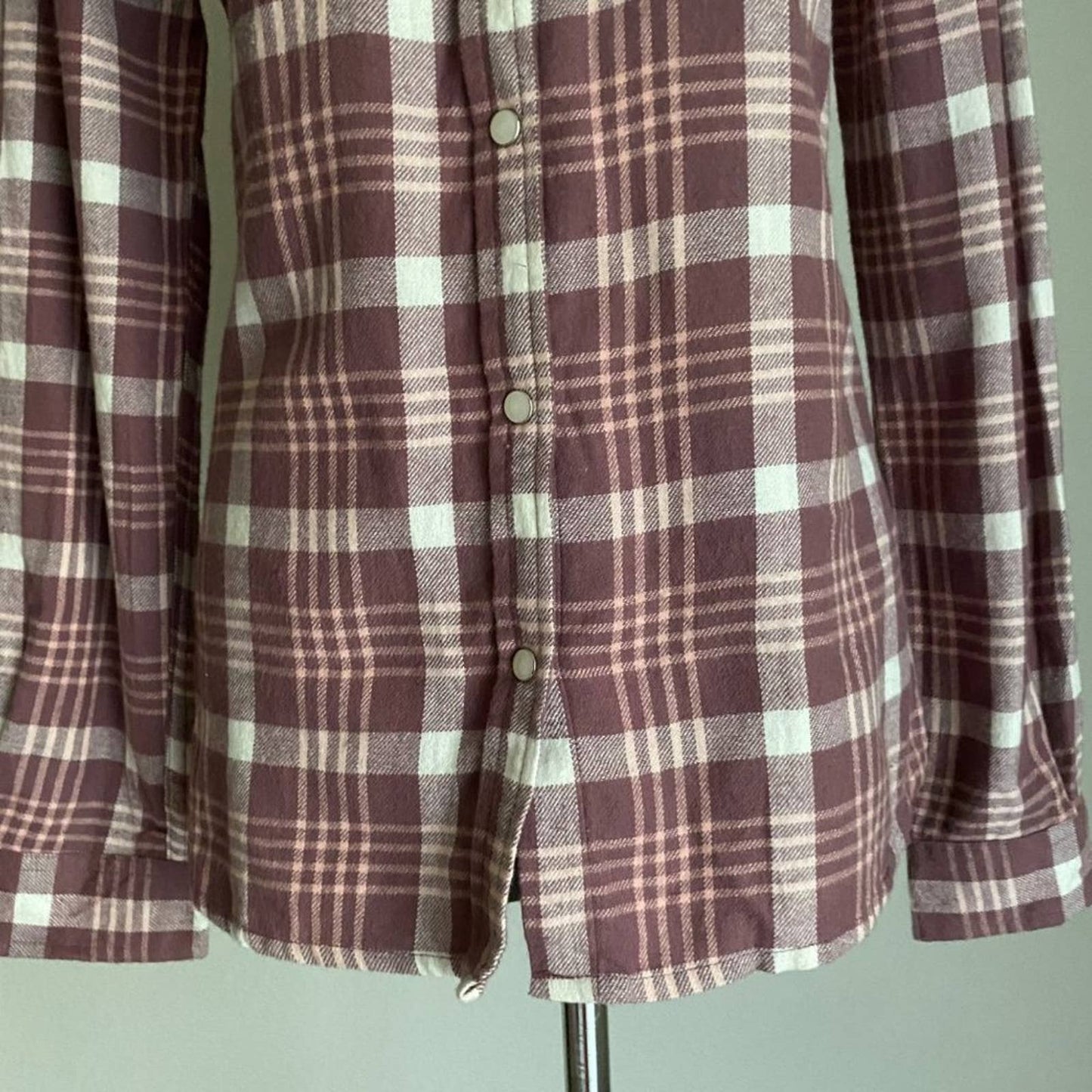 Merona sz S 100% cotton Long sleeve button down front plaid shirt