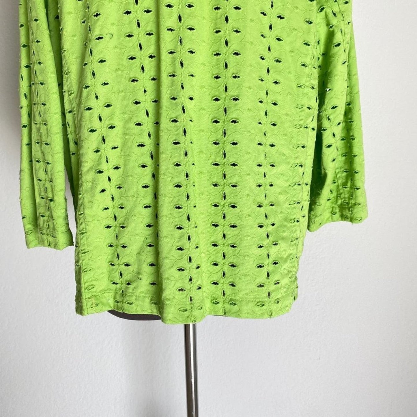 Life Style Woman sz  1X collared 100% cotton button bright neon blouse