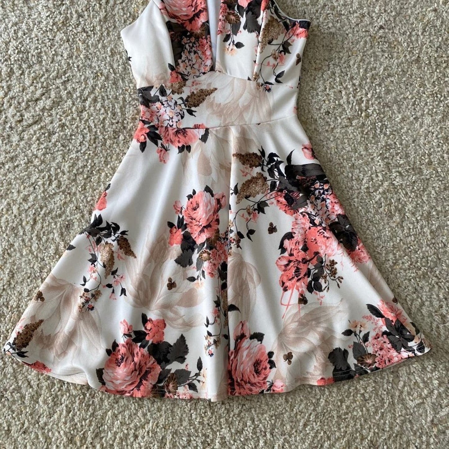 Windsor sz XS fit flare halter floral summer mini dress
