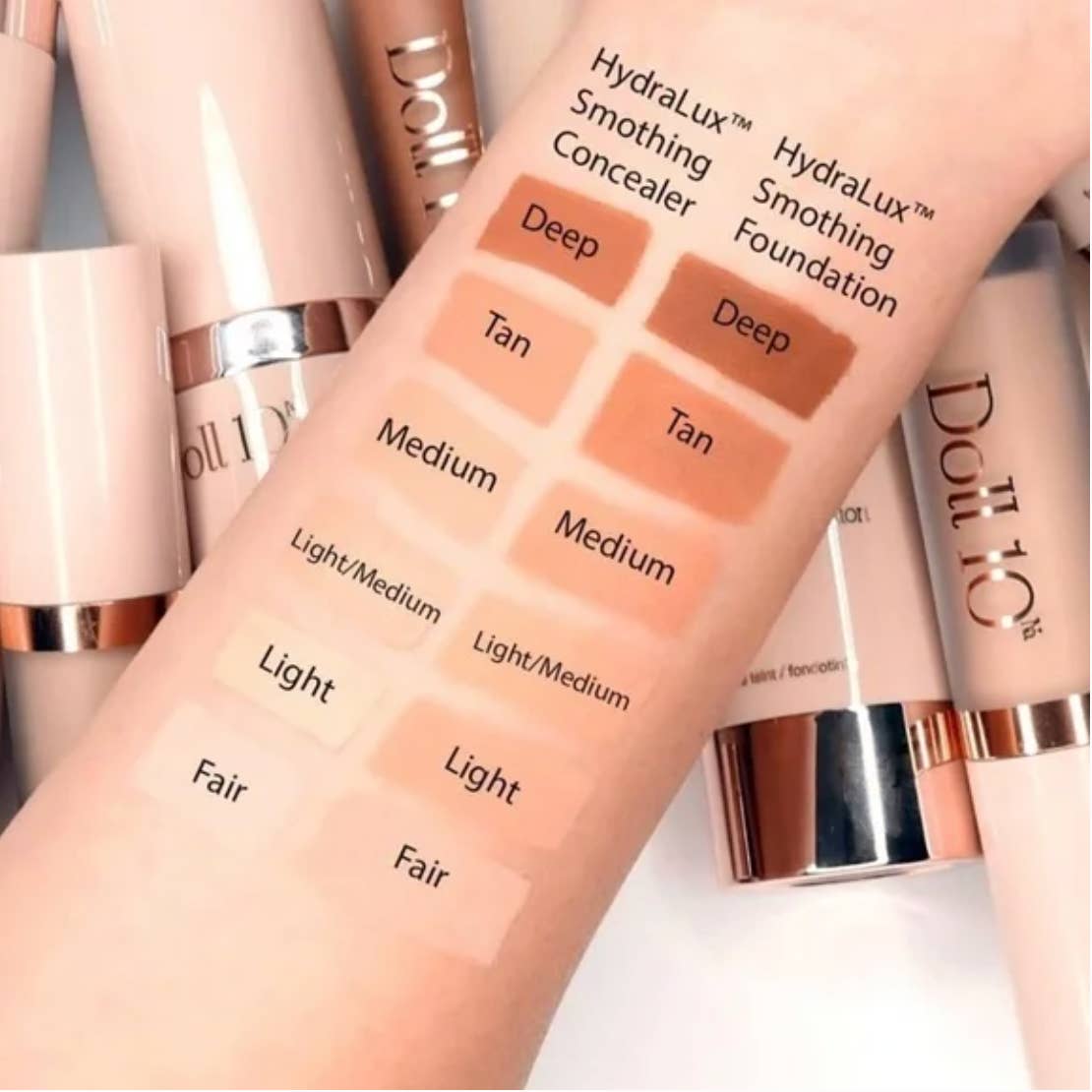 Doll 10 HydraLux™ Smoothing Foundation "DEEP"