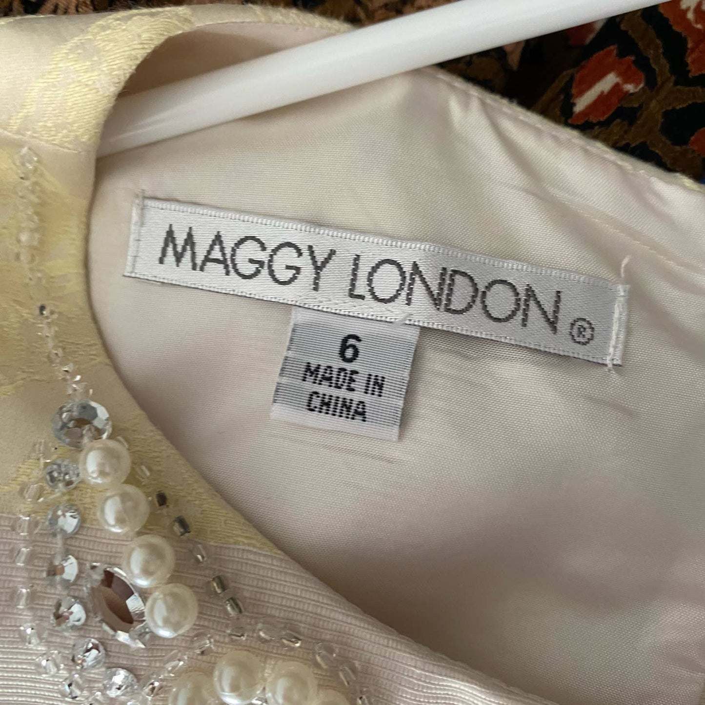 Maggy London sz 6 fit flare sheath princess cocktail dress