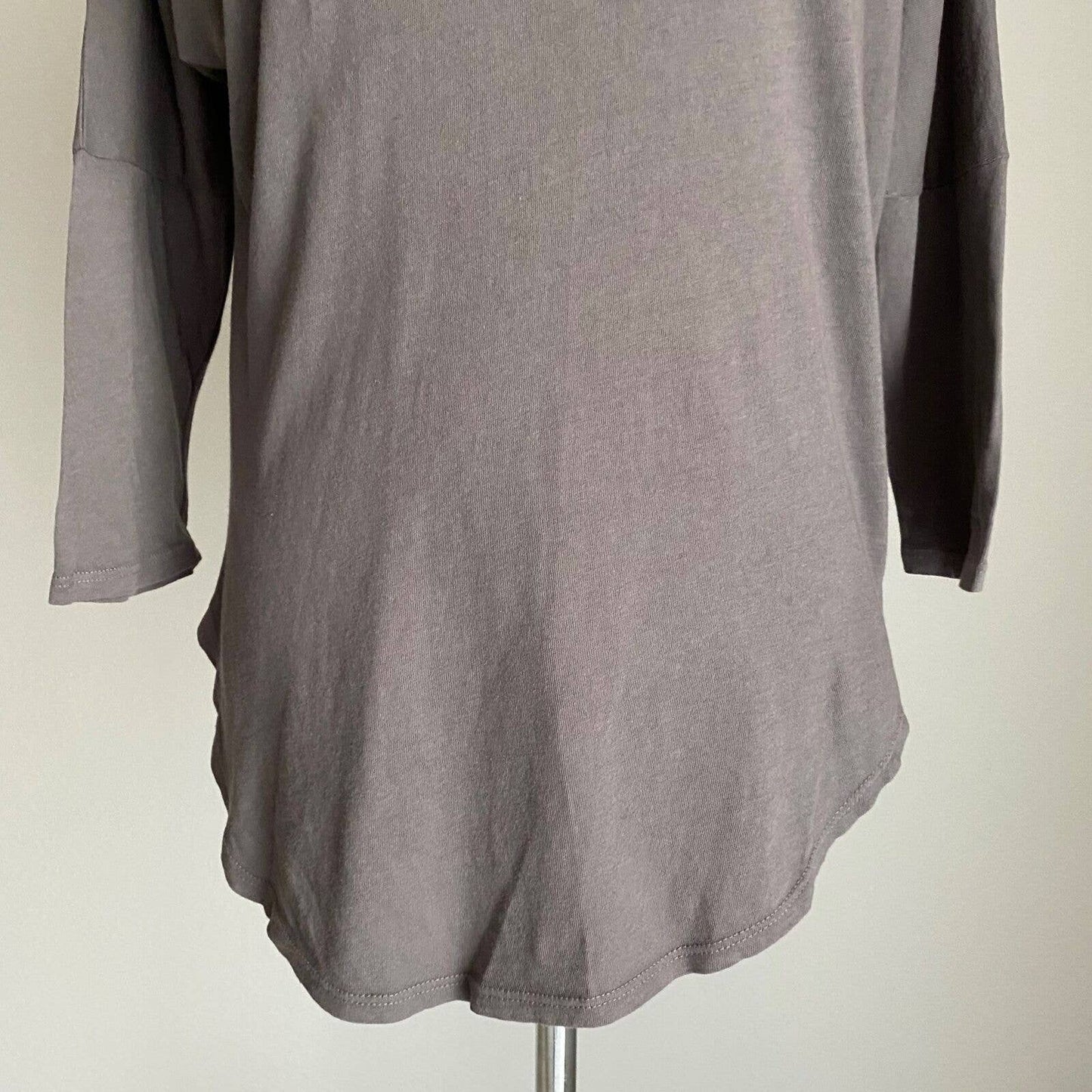 C&C California sz XS Long sleeve 100% Cotton scoop neck shirt NWT