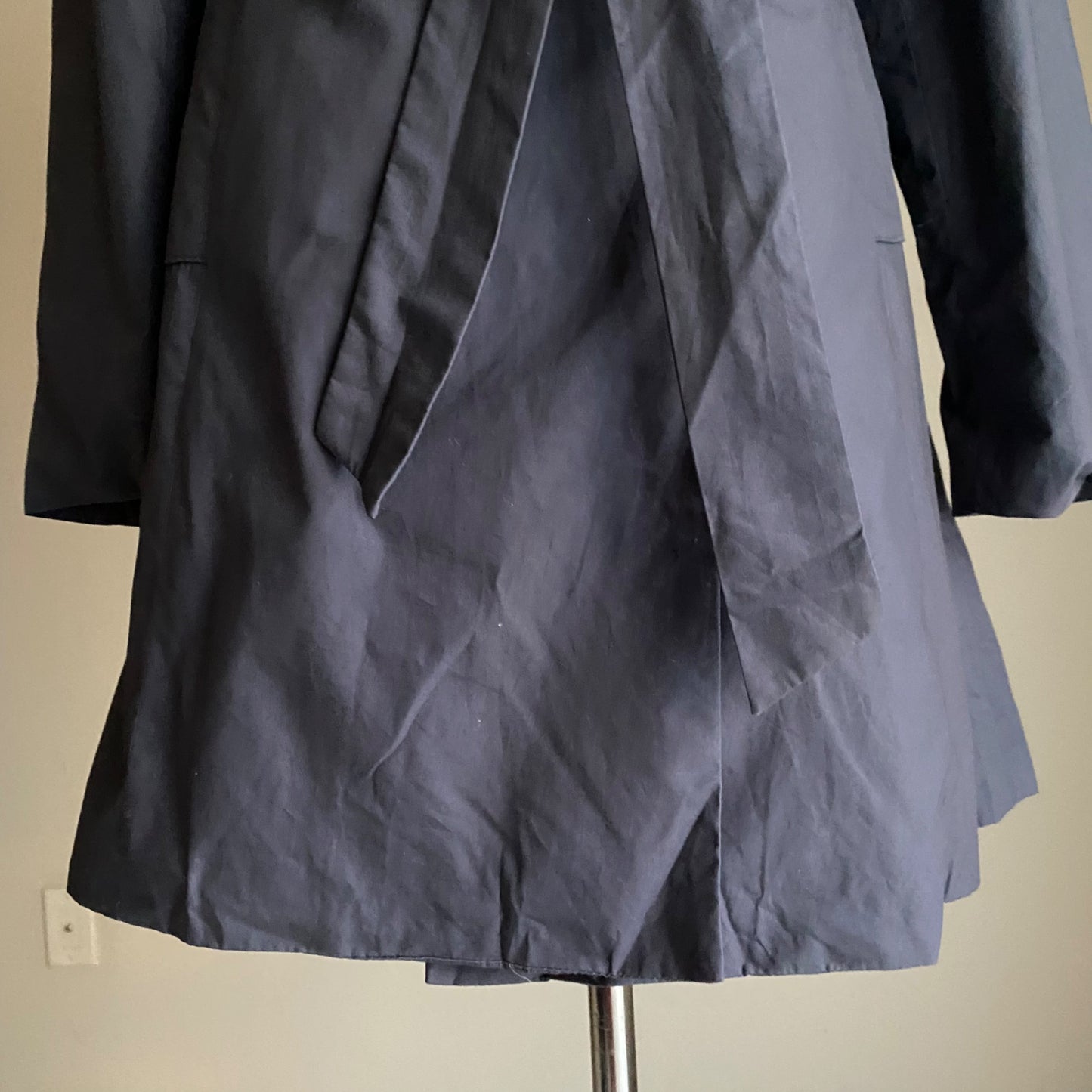 Mossimo sz M 100% cotton long sleeve double breasted Trench coat