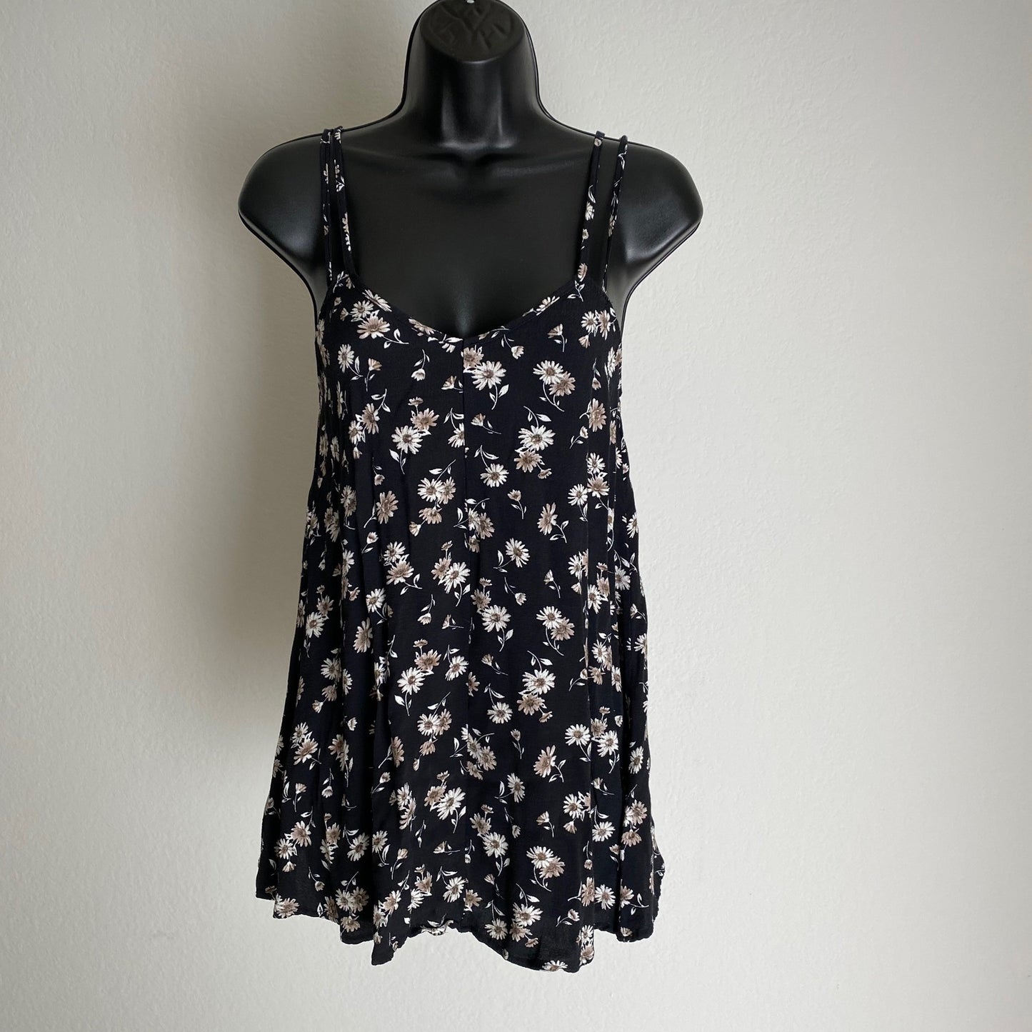 Full Tilt sz S floral spaghetti strap mini summer dress