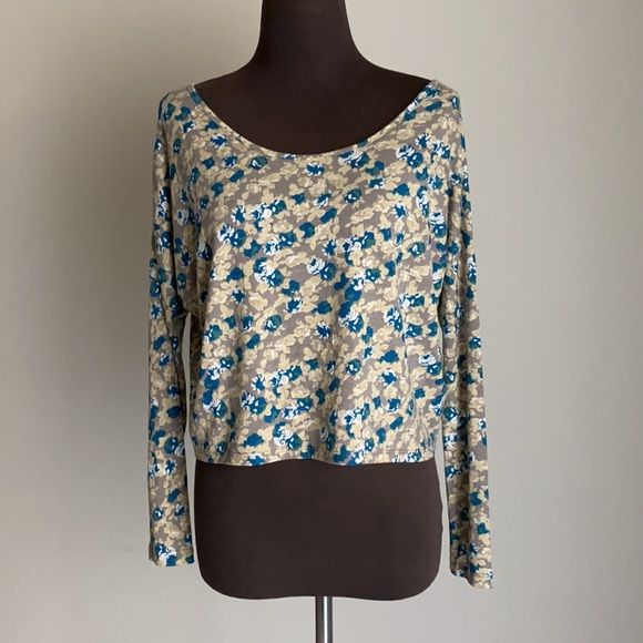 Poof sz S floral cropped cotton long sleeve blouse casual top