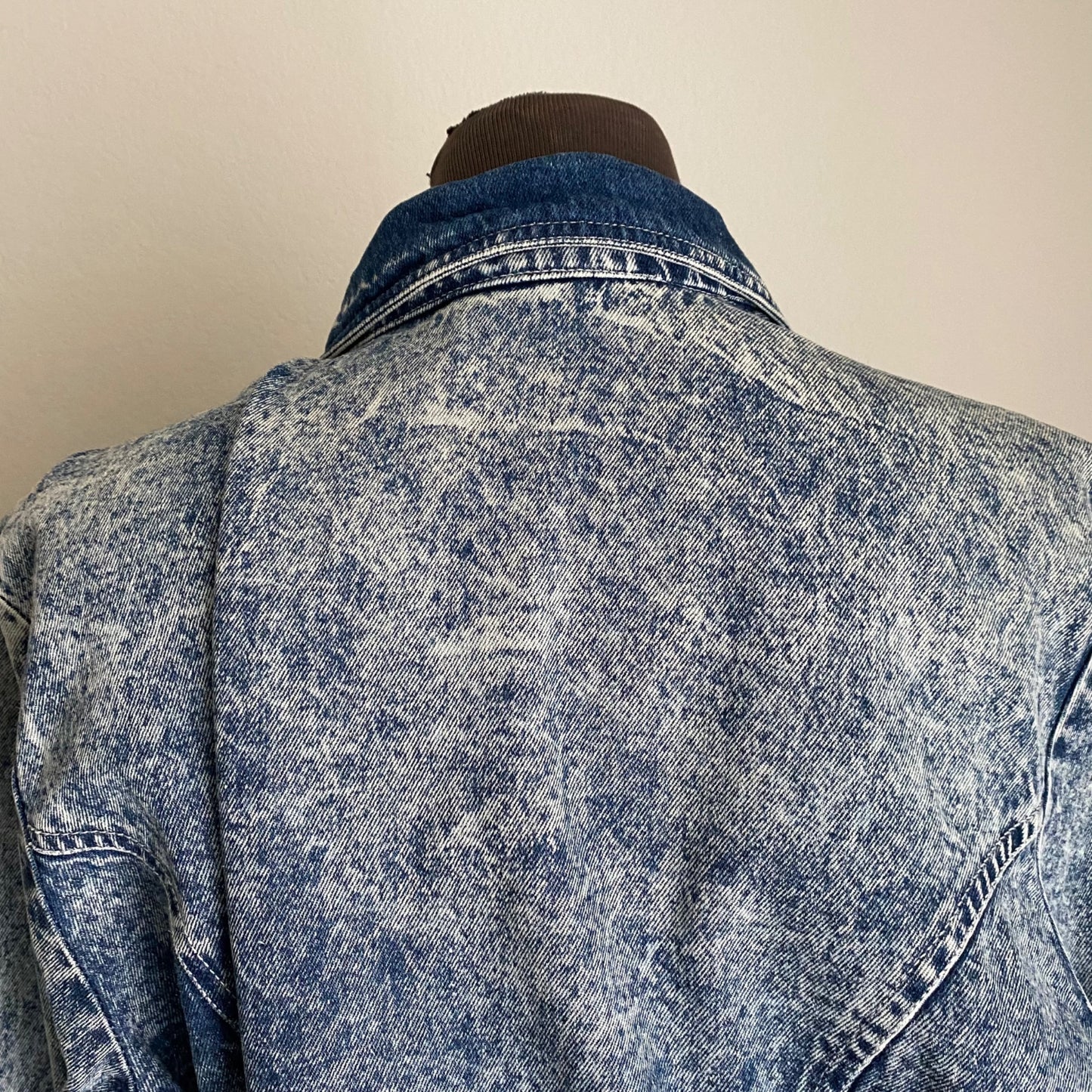 Joni Blair sz 13 long sleeve Cotton crop Demin acid washed blue jean jacket