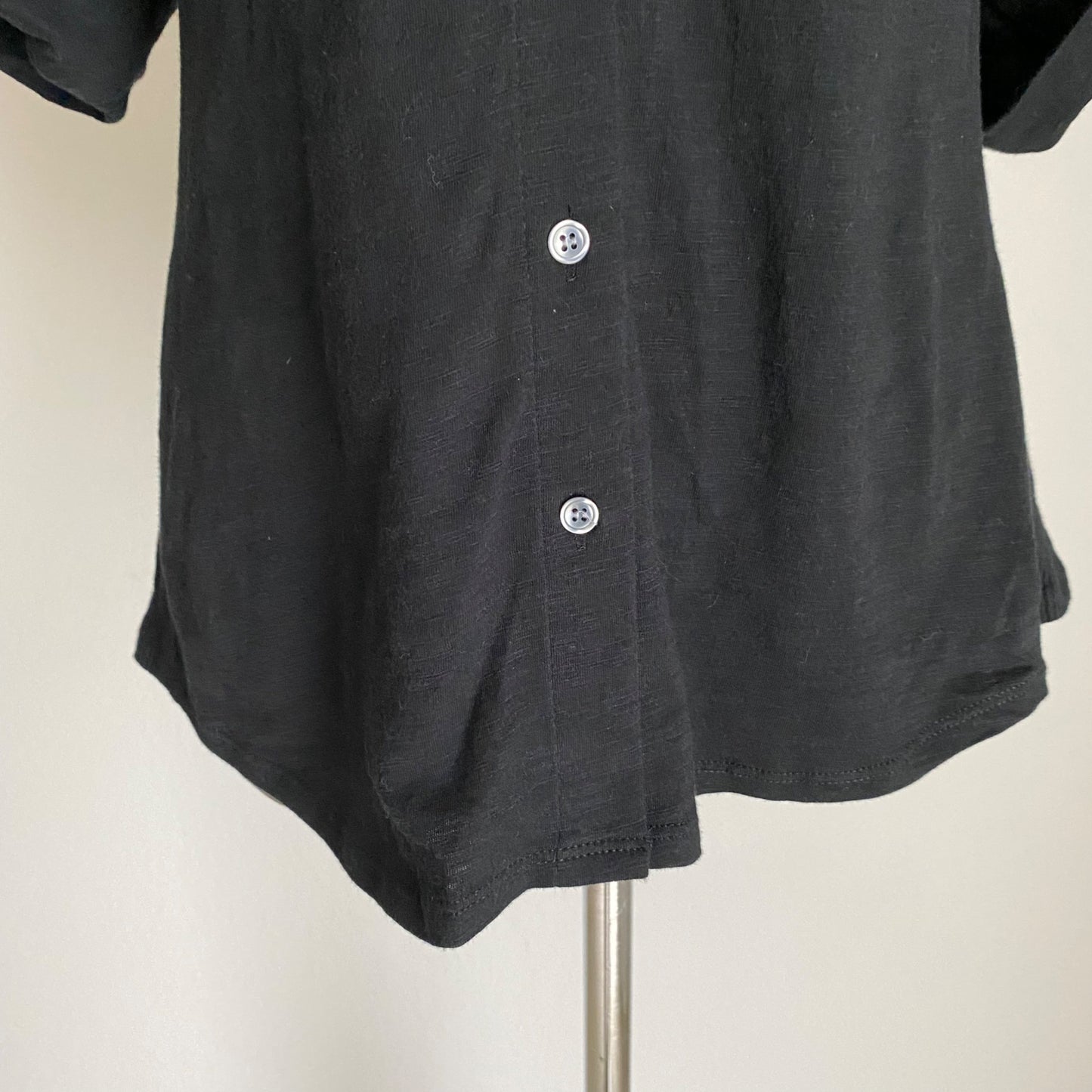 Sandra Ingrish sz S short sleeve button down front with pockets shirt blouse