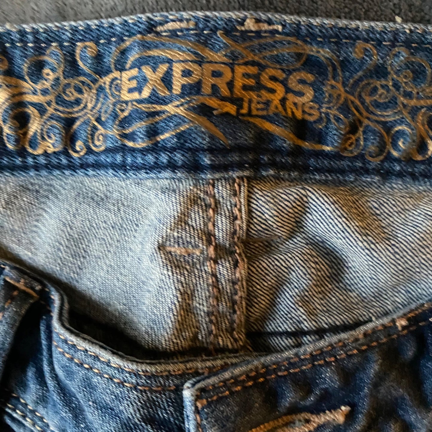 Express sz 0 high rise cut off jean shorts
